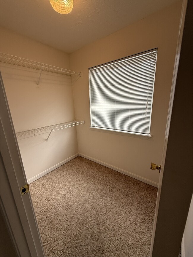 Foto del edificio - 132 Ash Ct