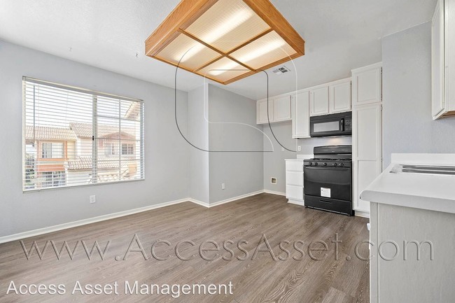 Building Photo - 1365 Crafton Ave