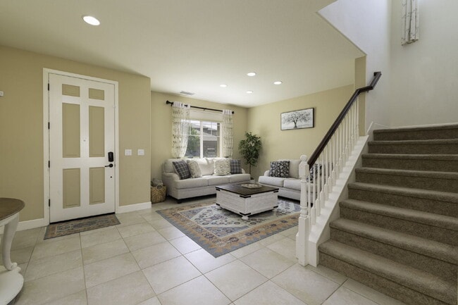 Building Photo - Spacious Home in Damonte Ranch - Large Backyard!