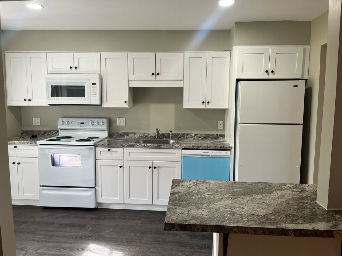 12 Kensington Ct Unit 1, Delmar, NY 12054 Apartments in Delmar, NY