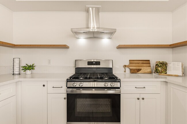 Foto del edificio - 100 N El Molino St