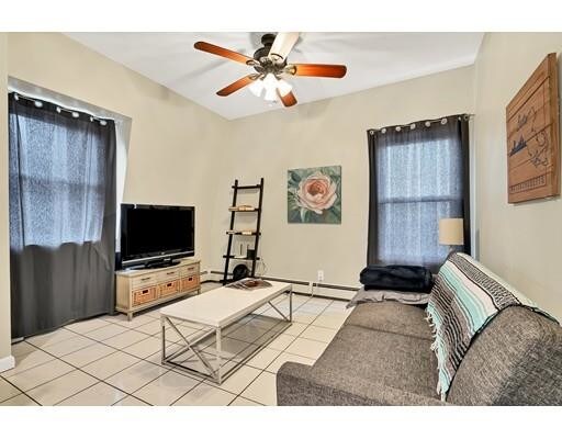 Building Photo - 82 Marion St