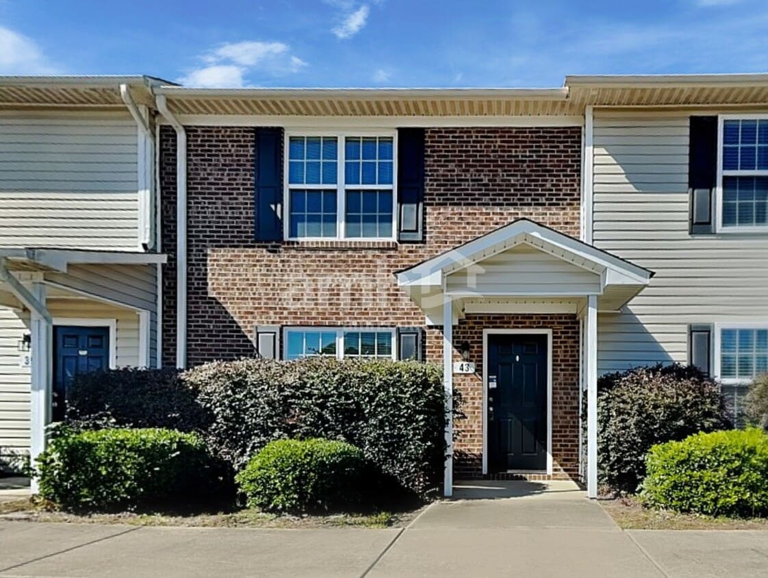 Primary Photo - 43 Wolf Creek Ln