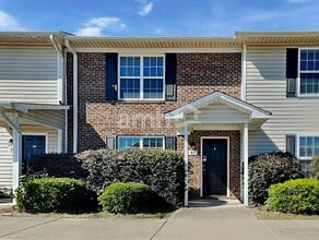 Building Photo - 43 Wolf Creek Ln