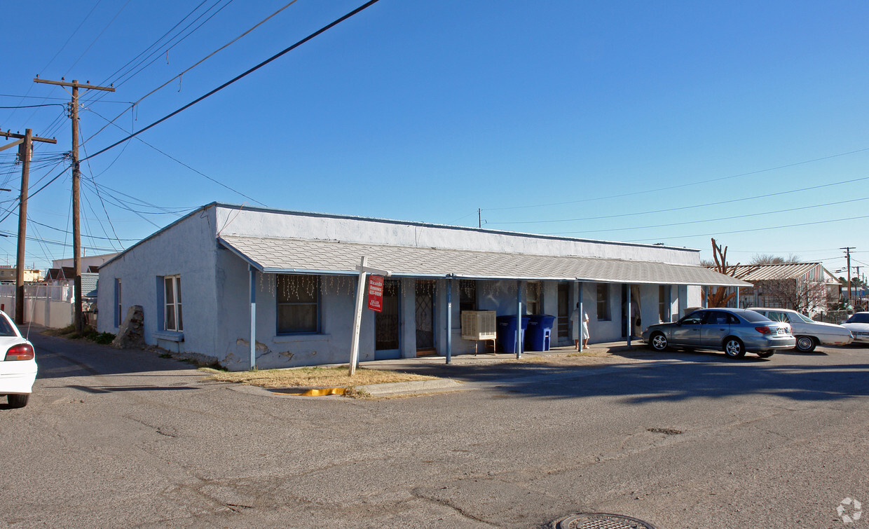 Building Photo - 112 Tangier St