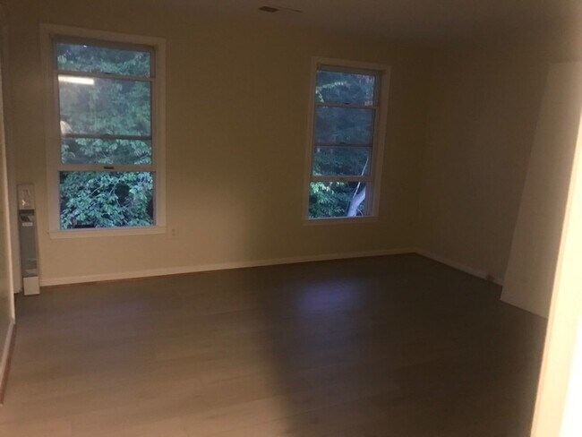 Master bedroom - 10904 Hidden Creek Ct