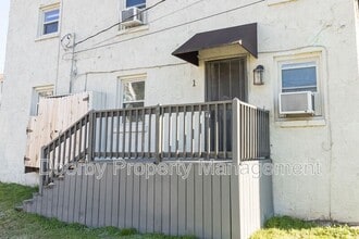 Building Photo - 15 Sawyer St