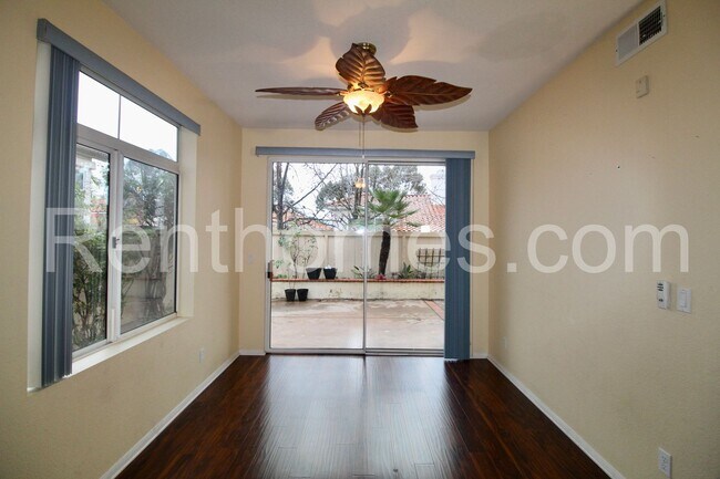 Building Photo - Scripps Ranch, 11073 Caminito Encanto, AC,...
