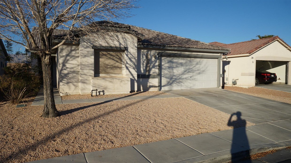 Primary Photo - 406 Dune Ridge Ave