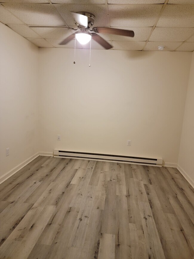 68 S Tulpehocken St Unit A, Pine Grove, PA 17963 Apartments in Pine