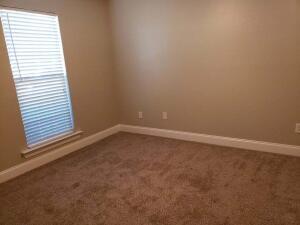 Building Photo - 163 Orchard Way