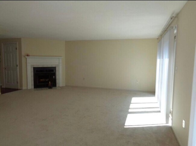 Foto del edificio - 4 Sunflower Ln