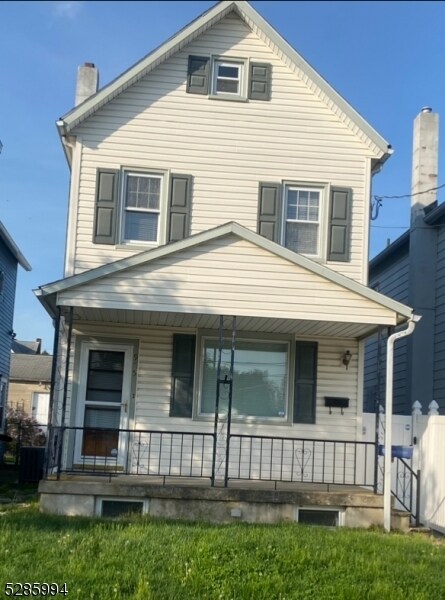 Primary Photo - 975 Hill St