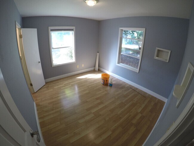 Foto del edificio - ROOMMATE CHANGE ONLY