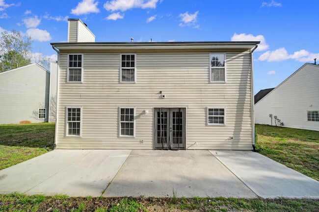 Foto del edificio - Fantastic Two Story Home - Open Floorplan