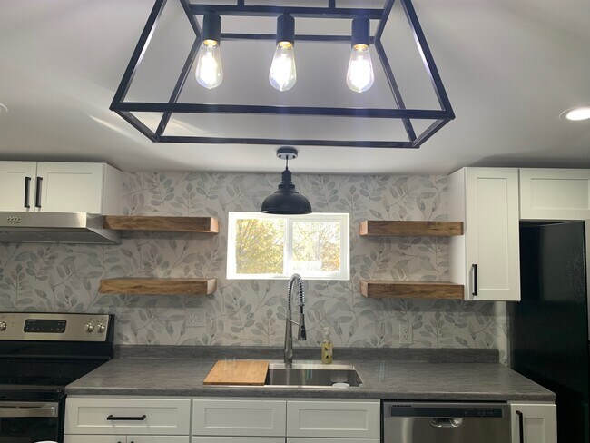 FARMHOUSE LIGHTING - 235 Mount Pleasant Rd