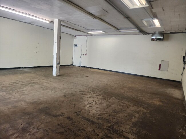 Building Photo - 3208 W County Rd 54G