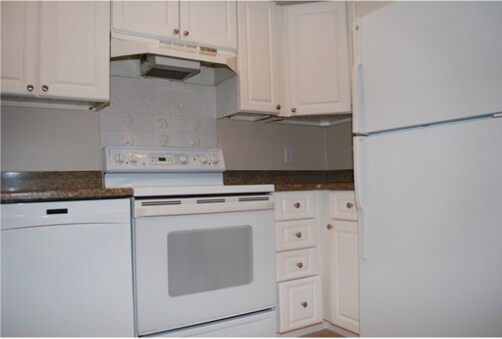 Building Photo - 35 Symphony Rd