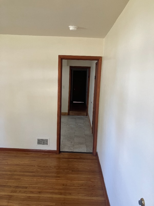 Building Photo - 2628 Lindsay Ave