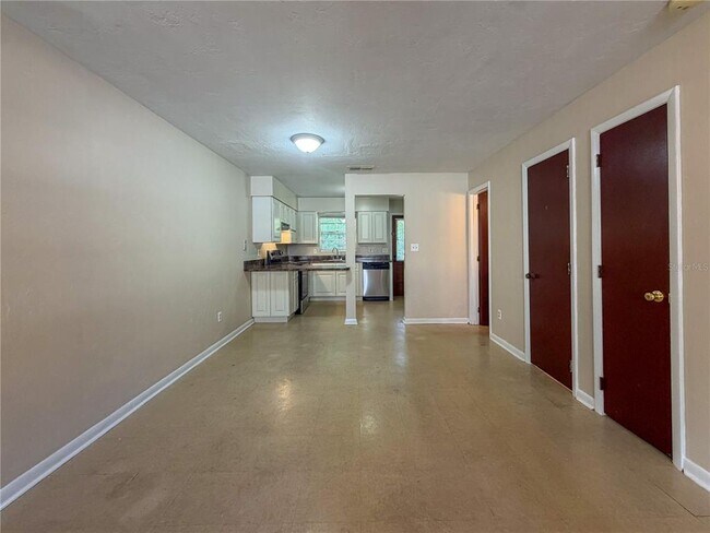 Foto del edificio - 5620 NW 23rd Terrace