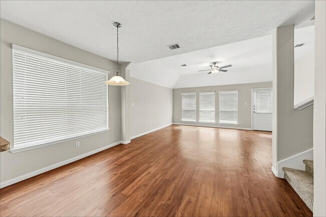 Building Photo - 3931 Hawthorn Glen Ct