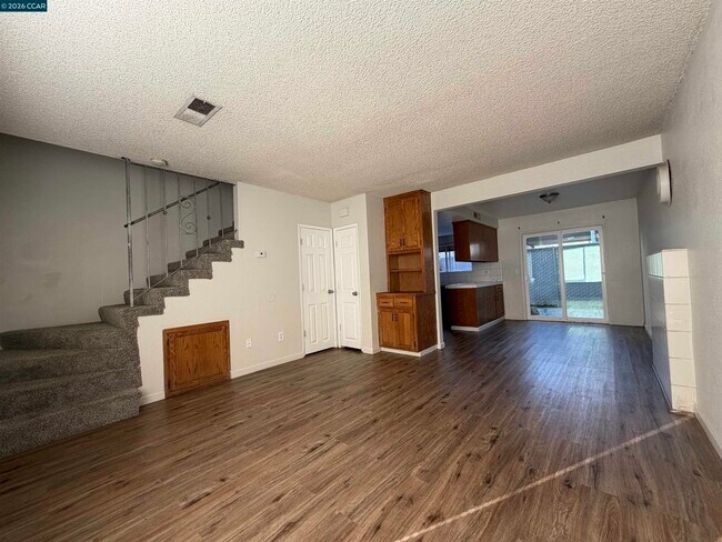 Foto del edificio - 1648 W N Bear Creek Dr