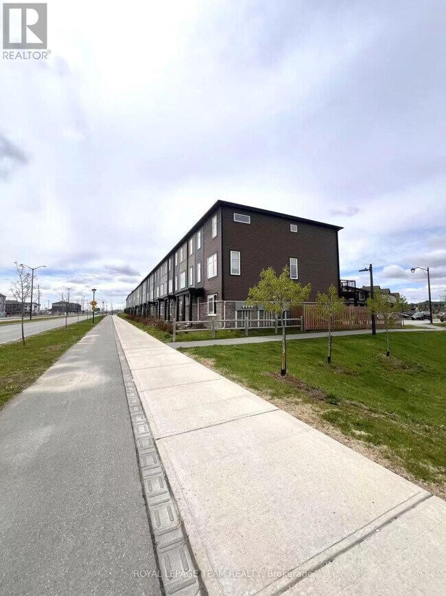 Building Photo - 1055 Speedvale Ct