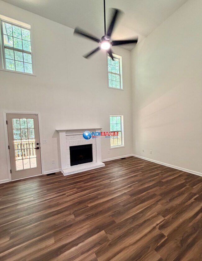 Foto del edificio - Spacious RENOVATED house with full walk-out basement in Jonesboro