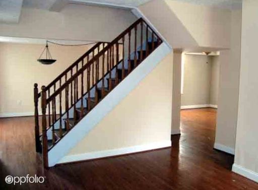 Building Photo - 208 Clarendon Ave