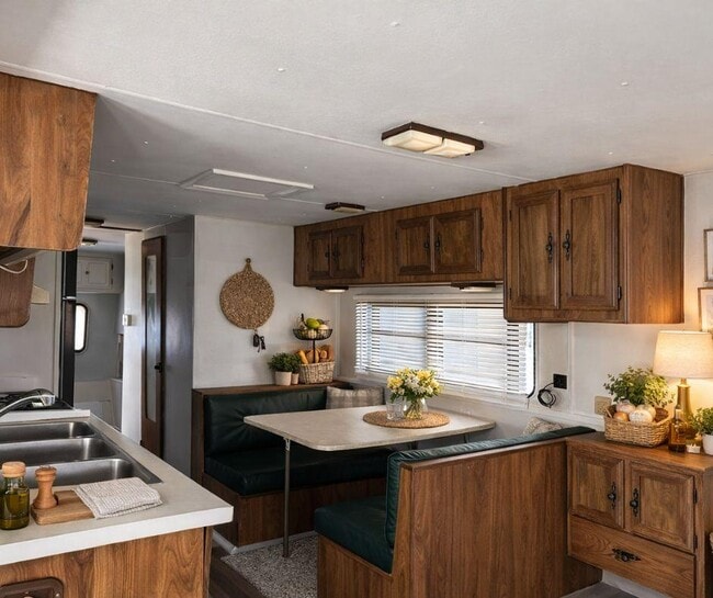 Foto del edificio - 17031 US-301