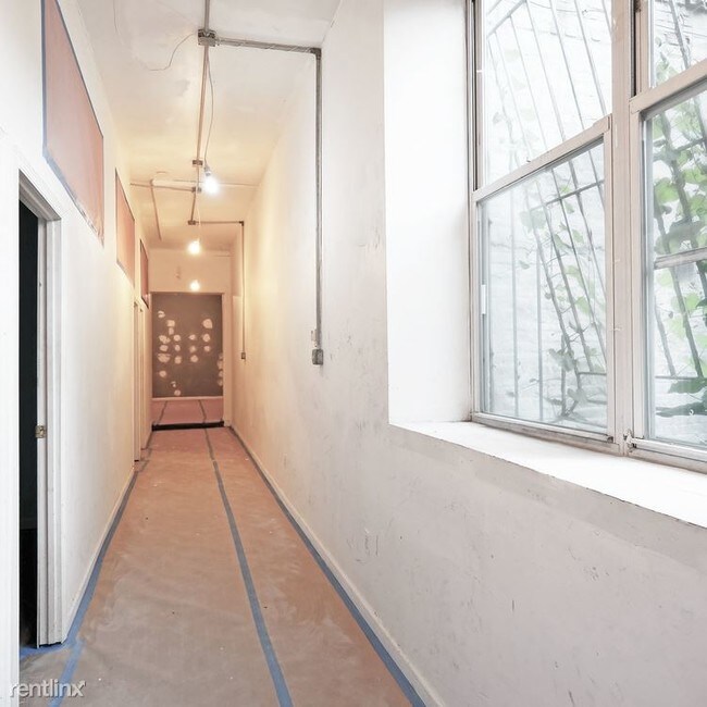 Building Photo - 175 Stockholm St