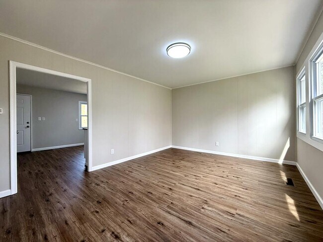 Foto del edificio - 271 Sawmill Rd