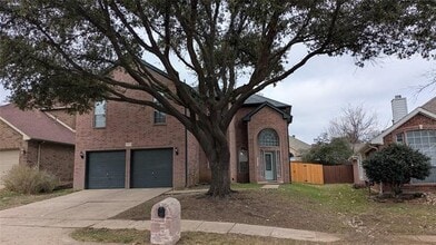 Building Photo - 2313 Suntree Ln