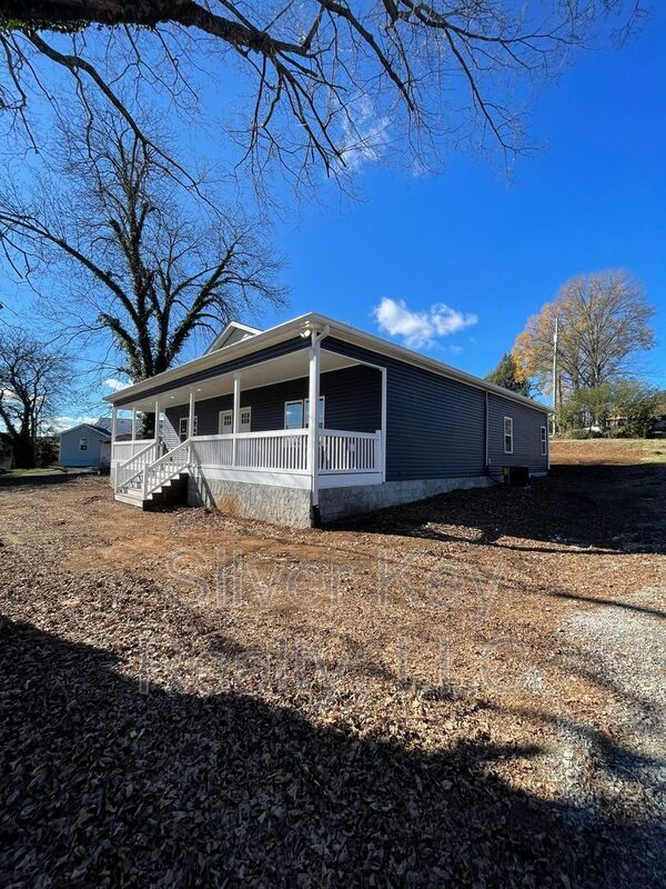 Building Photo - 402 Ingleside Ave