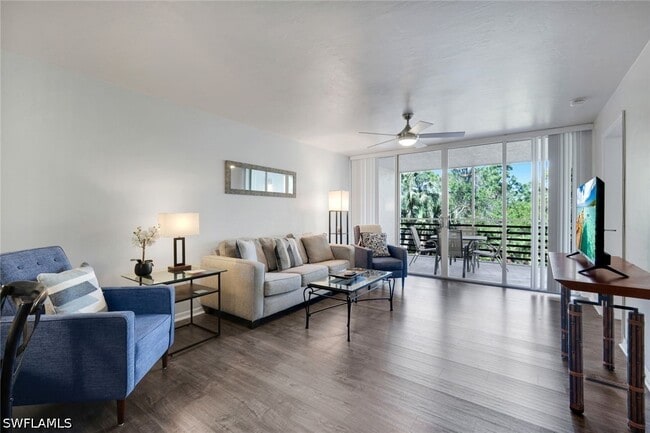 Foto del edificio - 15161 Cedarwood Ln