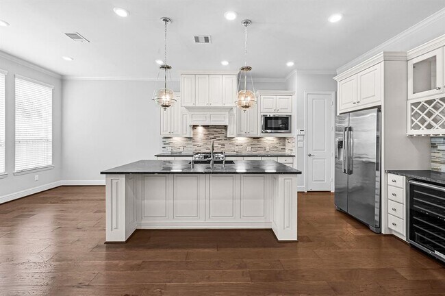 Building Photo - 15 Dylan Branch Dr