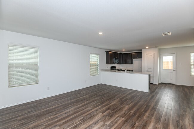 Building Photo - 1215 Wildflower St
