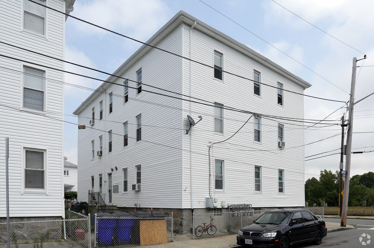 Building Photo - 56 Saint Mary St