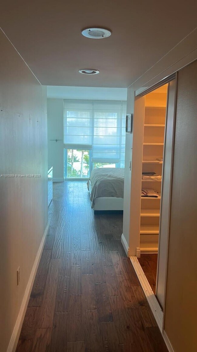 Foto del edificio - 16500 Collins Ave