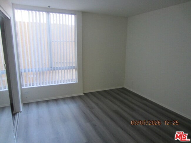 Foto del edificio - 1212 Beachwood Dr