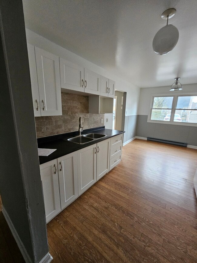 Photo du bâtiment - Leamington Manor