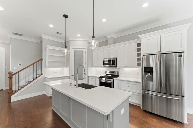 Building Photo - 6938 J W Peavy Dr