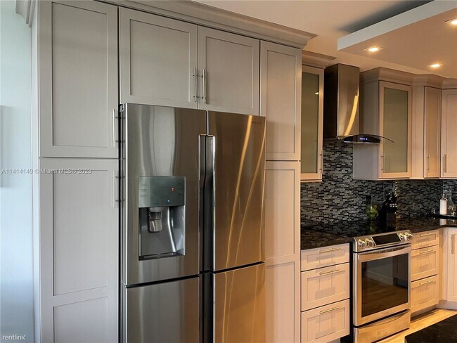 Foto del edificio - 2 br, 2 bath Condo - 12000 N Bayshore Dr A...