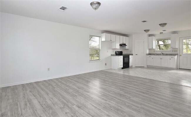 Foto del edificio - 116 Oak Island Dr