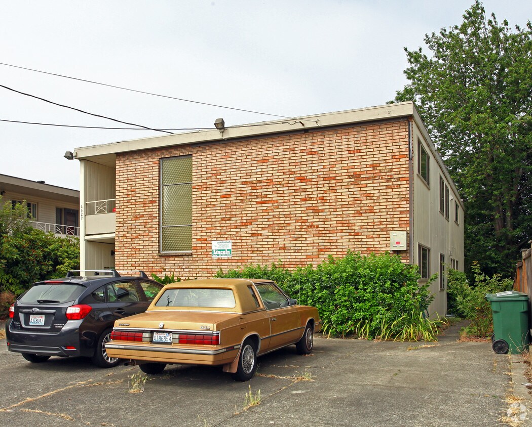 Primary Photo - 6529 24th Ave NW