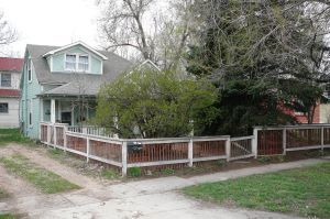 Primary Photo - 2420 Mapleton Ave