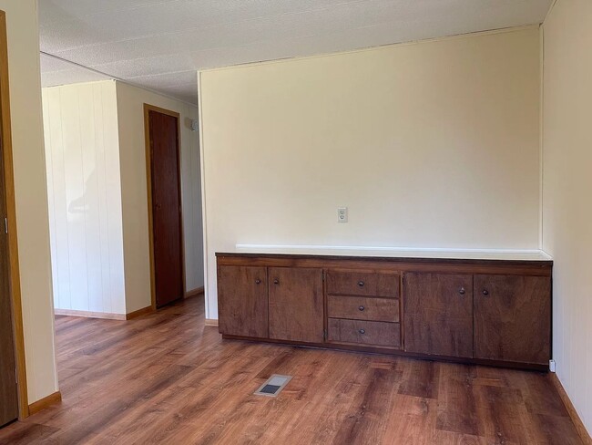 Foto del edificio - 2-Bedroom 1-Bath in Chinook WA **Available...