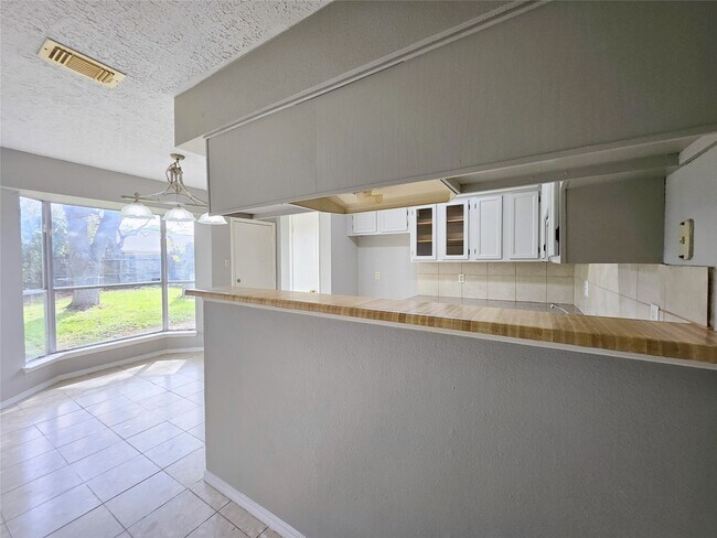 Foto del edificio - 7423 San Lucas Dr