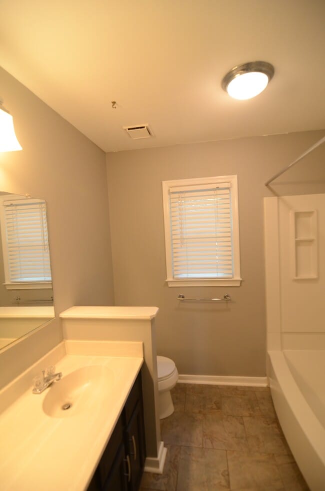 Building Photo - 4411 Fort Mchenry Pkwy