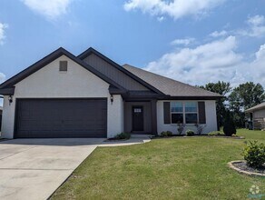 Building Photo - 124 Varina Dr